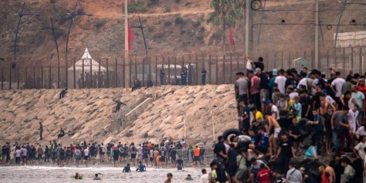 اسپانیا ورود گسترده مهاجران به سئوتا را «حمله به تمامیت ارضی» خود خواند